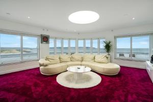 The Penthouse - Marine House