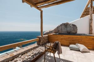 Superior Suite with Private Jacuzzi & Sea View room in Alissachni Mykonos