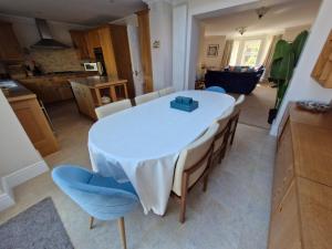 Sandy Gem - Viking Bay Getaway