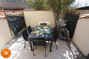 Saint Cyprien jolie maison climatisee avec une grande terrasse