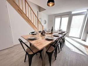 Appartements Gite 8 personnes avec jacuzzi a 10 min de Reims : photos des chambres