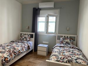 Kypseli Contemporary Comfort for 6