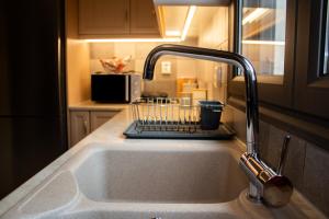 EMVI APARTMENTS VII near airport,port and sea