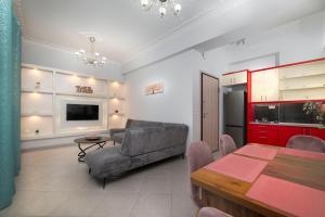 Cuka apartment 3BD nexto to metro and Piraeus Port