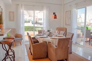 Luxurious 3 bedroom penthouse - Duquesa Fairways