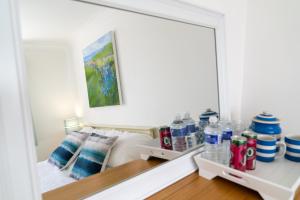 Trethvor House FREE PARKING Private bathroom Double