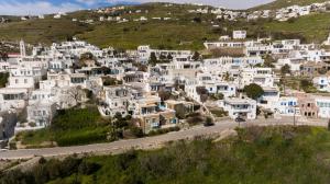Tinos Grand Villa 6BR 15ppl Infinite Views