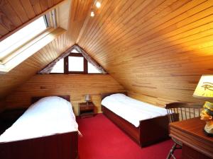 Chalets Mont-Dore : Chalet agreable avec WIFI pour 9 personnes - FR-1-608-88 : photos des chambres
