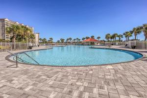 Swim, Golf and Unwind Barefoot Resort Condo