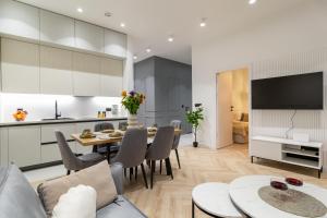 White Magnolia 4 Bedroom Premium and Parking