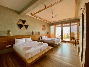 Coast 67 Boutique Hotel