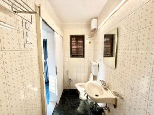 Lovely 3BHK Serviced Apt near ISKCON Temple, Juhu Mumbai