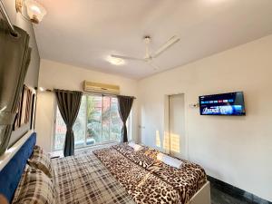 Lovely 3BHK Serviced Apt near ISKCON Temple, Juhu Mumbai