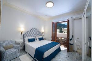 Budget Double Room with Inner Courtyard View room in Hotel Casa Albertina