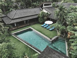 A Luxurious Balinese Traditional Villa in Canggu