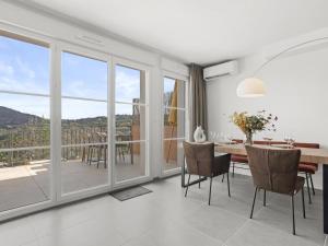 70m2, piscine , 2 chambres