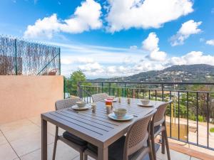 70m2, piscine , 2 chambres