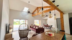 VILLA CANTATE - Maison avec piscine