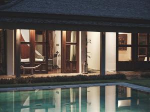A Luxurious Balinese Traditional Villa in Canggu