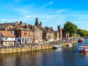 Vikings Apartment City Centre Exclusive Offers With Private Parking & Terrace