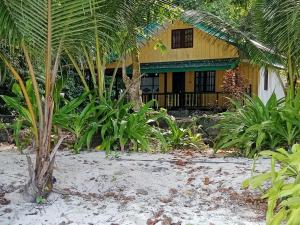 Coaster Cottages