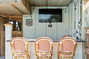 Ocean Views I Sleeps 12 I Walk to Beach I Pool