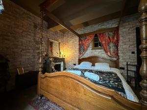 Appartements LA CHAMBRE DES SECRETS, Magique, Hyper-centre, 9 Couchages : photos des chambres