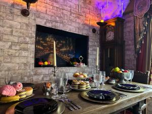Appartements LA CHAMBRE DES SECRETS, Magique, Hyper-centre, 9 Couchages : photos des chambres