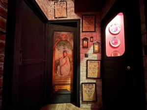 Appartements LA CHAMBRE DES SECRETS, Magique, Hyper-centre, 9 Couchages : photos des chambres