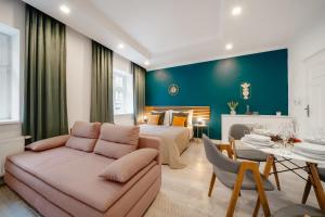 WagnerStays 2BD Suites City Center Residence