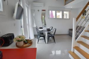 Ebène studio Centre ville Climatisation Terrasse Disneyland 4 personnes et 1 bébé