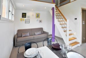 Ebène studio Centre ville Climatisation Terrasse Disneyland 4 personnes et 1 bébé