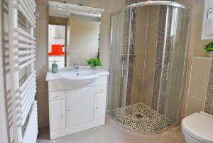 Ebène studio Centre ville Climatisation Terrasse Disneyland 4 personnes et 1 bébé