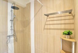 Palme Centre ville Terrasse Disneyland 4 personnes avec 1 bébé