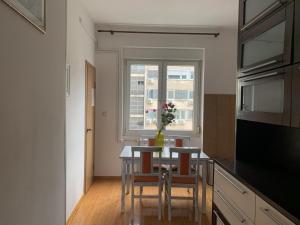 City Center Crown Apartment