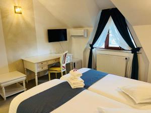 Double or Twin Room room in Perla Muresului