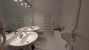 Hotels Chateau de Bournel : photos des chambres