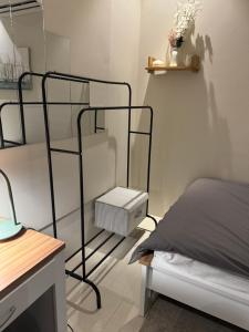 Cozy studio with privet entry