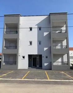 Airport Art Apartment - Dobanovci