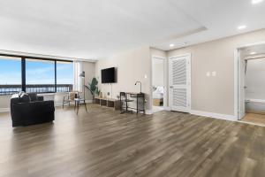 Stylish Apt in Crystal City