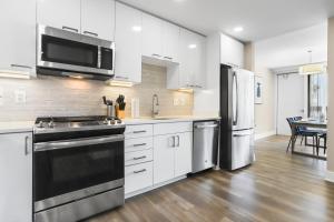 Stylish Apt in Crystal City