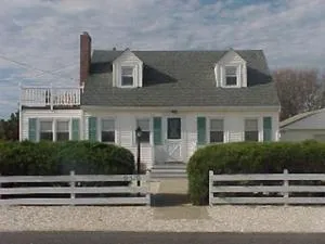 Beach Badges, Wifi, Private Yard, Washer Dryer, Enjoy The Warmth From The Sun On The Upper Deck, Or Cool Off In The Shade On The Lower Deck,enjoy, - Beach Haven Park