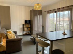 Appartements Marina d-Oru Studio Propriano : Appartement - Vue sur Jardin