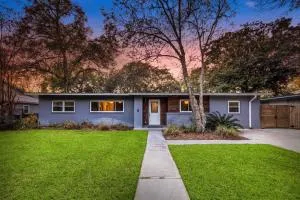 4BR w Private Pool & Fire Pit - 2 MI To Beach - Shalimar