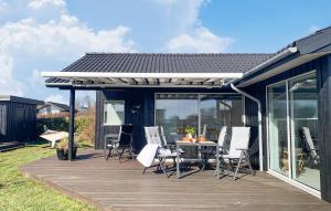 3 Bedroom Nice Home In Haarby