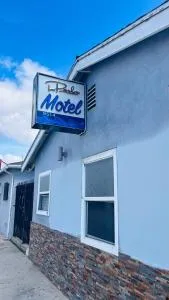 La Perla motel - 林伍德