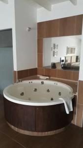 Lake Buenavista Apart Hotel & Suites