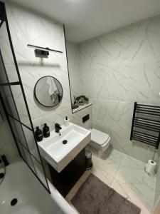 Spacious flat in North Kensington