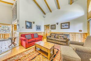 2 Mi to Dtwn Cloudcroft Home with Furnished Deck