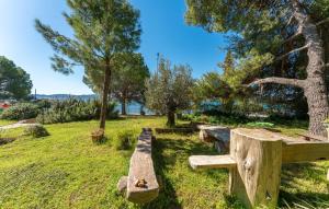 Cozy Apartment In Sveti Filip I Jakov 